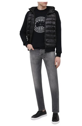 Мужской комбинированный бомбер hybridge CANADA GOOSE черного цвета по цене 105500 руб., арт. 8805MC | Фото 2 Мужской комбинированный бомбер hybridge CANADA GOOSE черного цвета, арт. 8805MC | Фото 2 (Материал подклада: Синтетический материал; Материал внешний: Синтетический материал; Рукава: Длинные; Принт: Без принта; Длина (верхняя одежда): Короткие; Кросс-КТ: Куртка; Стили: Гранж; Материал утеплителя: Пух и перо; Мужское Кросс-КТ: Куртка-верхняя одежда)