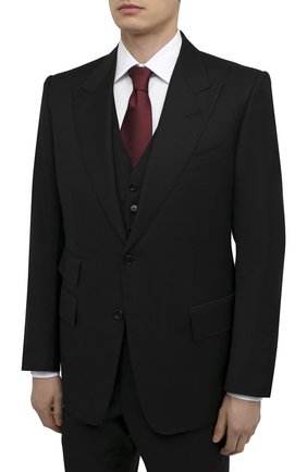 Мужской шерстяной костюм-тройка TOM FORD черного цвета по цене 418500 руб., арт. Q22R97/31AL43 | Фото 2 Мужской шерстяной костюм-тройка TOM FORD черного цвета, арт. Q22R97/31AL43 | Фото 2 (Материал подклада: Купро, Шелк; Материал внешний: Шерсть; Костюмы М: Костюм-тройка, Однобортный; Рукава: Длинные; Стили: Классический)