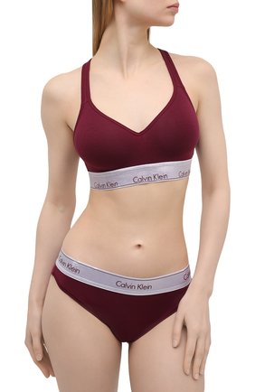 Женские трусы-слипы CALVIN KLEIN бордового цвета по цене 2830 руб., арт. QF6133E | Фото 2 Женские трусы-слипы CALVIN KLEIN бордового цвета, арт. QF6133E | Фото 2