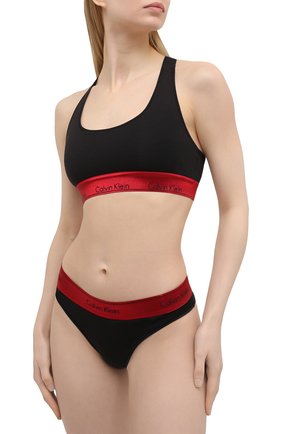 Женский бра-топ CALVIN KLEIN черного цвета по цене 4395 руб., арт. QF6127E | Фото 2 Женский бра-топ CALVIN KLEIN черного цвета, арт. QF6127E | Фото 2