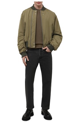 Мужской бомбер DRIES VAN NOTEN хаки цвета по цене 105500 руб., арт. 211-20504-2312 | Фото 2 Мужской бомбер DRIES VAN NOTEN хаки цвета, арт. 211-20504-2312 | Фото 2 (Длина (верхняя одежда): Короткие; Материал внешний: Синтетический материал; Принт: Без принта; Кросс-КТ: Куртка; Материал подклада: Хлопок; Стили: Кэжуэл; Рукава: Длинные)