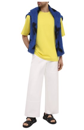 Мужская хлопковая футболка DRIES VAN NOTEN желтого цвета по цене 14050 руб., арт. 211-21162-2603 | Фото 2 Мужская хлопковая футболка DRIES VAN NOTEN желтого цвета, арт. 211-21162-2603 | Фото 2 (Стили: Кэжуэл; Принт: Без принта; Длина (для топов): Стандартные; Материал внешний: Хлопок; Рукава: Короткие)