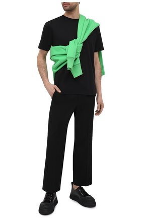 Мужская хлопковая футболка DRIES VAN NOTEN черного цвета по цене 12750 руб., арт. 211-21148-2600 | Фото 2 Мужская хлопковая футболка DRIES VAN NOTEN черного цвета, арт. 211-21148-2600 | Фото 2
