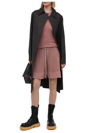 Женские шерстяные шорты RICK OWENS темно-розового цвета по цене 69100 руб., арт. RP21S3650/M | Фото 2 Женские шерстяные шорты RICK OWENS темно-розового цвета, арт. RP21S3650/M | Фото 2