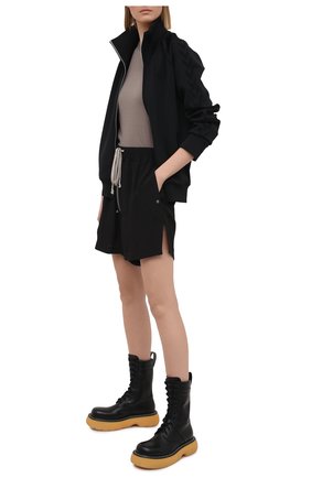 Женские шорты RICK OWENS черного цвета по цене 54700 руб., арт. RP21S3310/CC | Фото 2 Женские шорты RICK OWENS черного цвета, арт. RP21S3310/CC | Фото 2