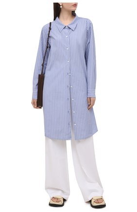 Женское хлопковое платье DRIES VAN NOTEN голубого цвета по цене 48400 руб., арт. 211-11057-2160 | Фото 2 Женское хлопковое платье DRIES VAN NOTEN голубого цвета, арт. 211-11057-2160 | Фото 2