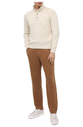 Мужские брюки из шерсти викуньи LORO PIANA бежевого цвета по цене 740500 руб., арт. FAL4807/VVIC | Фото 2 Мужские брюки из шерсти викуньи LORO PIANA бежевого цвета, арт. FAL4807/VVIC | Фото 2