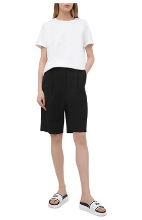 Женские шлепанцы ALEXANDER MCQUEEN черно-белого цвета по цене 37850 руб., арт. 633908/W4N40 | Фото 2 Женские шлепанцы ALEXANDER MCQUEEN черно-белого цвета, арт. 633908/W4N40 | Фото 2
