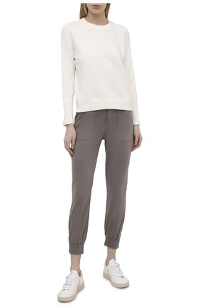 Женские хлопковые джоггеры J BRAND серого цвета по цене 25200 руб., арт. JB002784 | Фото 2 Женские хлопковые джоггеры J BRAND серого цвета, арт. JB002784 | Фото 2