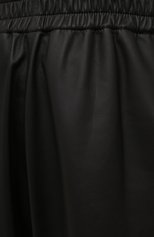 Женские кожаные брюки BOTTEGA VENETA темно-коричневого цвета, арт. 652882/VKVL0 | Фото 5 (Длина (брюки, джинсы): Стандартные; Женское Кросс-КТ: Брюки-одежда, Замша и кожа; Силуэт Ж (брюки и джинсы): Прямые; Стили: Гранж; Региональные ограничения белый список (Axapta Mercury): RU; Материал внешний: Натуральная кожа)