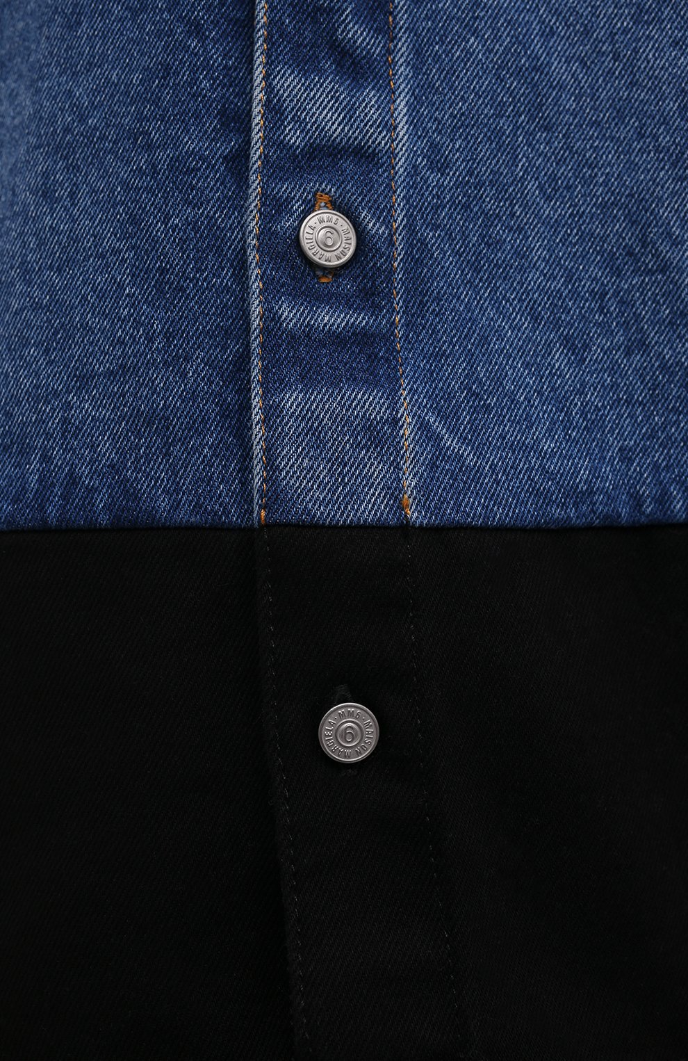Женская джинсовая рубашка MM6 темно-синего цвета, арт. S52DL0145/S30589 | Фото 5 (Рукава: Длинные; Кросс-КТ: Деним; Принт: Без принта; Женское Кросс-КТ: Рубашка-одежда; Стили: Гранж; Длина (для топов): Удлиненные; Региональные ограничения белый список (Axapta Mercury): RU; Материал внешний: Хлопок, Деним)