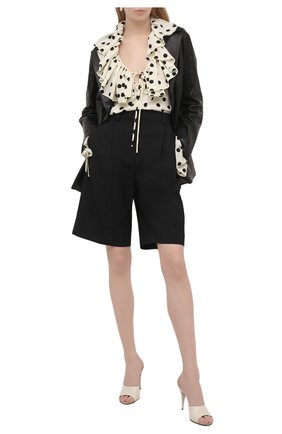 Женская шелковая блузка SAINT LAURENT черно-белого цвета по цене 157500 руб., арт. 556416/Y145U | Фото 2 Женская шелковая блузка SAINT LAURENT черно-белого цвета, арт. 556416/Y145U | Фото 2