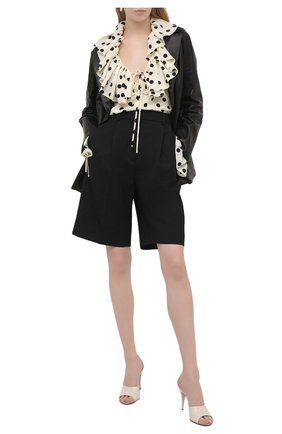 Женская шелковая блузка SAINT LAURENT черно-белого цвета, арт. 556416/Y145U | Фото 2 (Рукава: Длинные; Материал внешний: Шелк; Длина (для топов): Стандартные; Стили: Романтичный; Женское Кросс-КТ: Блуза-одежда; Принт: С принтом)