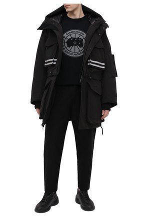 Мужская пуховая парка snow mantra CANADA GOOSE черного цвета по цене 188000 руб., арт. 8800MC | Фото 2 Мужская пуховая парка snow mantra CANADA GOOSE черного цвета, арт. 8800MC | Фото 2 (Материал подклада: Синтетический материал; Рукава: Короткие; Материал внешний: Синтетический материал; Кросс-КТ: Куртка; Мужское Кросс-КТ: пуховик-короткий; Стили: Спорт-шик, Гранж; Материал утеплителя: Пух и перо; Длина (верхняя одежда): До середины бедра)