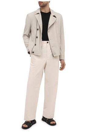 Мужская кожаная куртка GIORGIO ARMANI светло-бежевого цвета по цене 415500 руб., арт. ASR08P/ASP18 | Фото 2 Мужская кожаная куртка GIORGIO ARMANI светло-бежевого цвета, арт. ASR08P/ASP18 | Фото 2