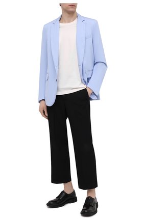 Мужской хлопковый пиджак DRIES VAN NOTEN голубого цвета по цене 89950 руб., арт. 211-20408-2228 | Фото 2 Мужской хлопковый пиджак DRIES VAN NOTEN голубого цвета, арт. 211-20408-2228 | Фото 2 (Материал внешний: Хлопок; Материал подклада: Хлопок; Рукава: Длинные; Длина (для топов): Стандартные; Случай: Повседневный; Стили: Кэжуэл; 1-2-бортные: Однобортные; Пиджаки М: Прямой)