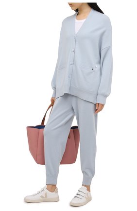 Женский кашемировый кардиган EXTREME CASHMERE голубого цвета по цене 0 руб., арт. 024/T0KI0 | Фото 2 Женский кашемировый кардиган EXTREME CASHMERE голубого цвета, арт. 024/T0KI0 | Фото 2 (Материал внешний: Шерсть, Кашемир; Рукава: Длинные; Длина (для топов): Удлиненные; Региональные ограничения белый список (Axapta Mercury): RU; Женское Кросс-КТ: кардиган-трикотаж)