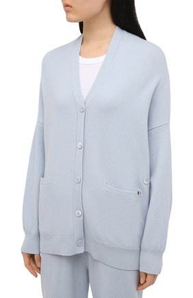 Женский кашемировый кардиган EXTREME CASHMERE голубого цвета по цене 0 руб., арт. 024/T0KI0 | Фото 3 Женский кашемировый кардиган EXTREME CASHMERE голубого цвета, арт. 024/T0KI0 | Фото 3 (Материал внешний: Шерсть, Кашемир; Рукава: Длинные; Длина (для топов): Удлиненные; Региональные ограничения белый список (Axapta Mercury): RU; Женское Кросс-КТ: кардиган-трикотаж)