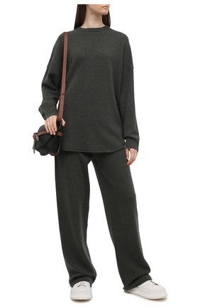 Женские кашемировые брюки EXTREME CASHMERE зеленого цвета по цене 49950 руб., арт. 104/TR0USERS | Фото 2 Женские кашемировые брюки EXTREME CASHMERE зеленого цвета, арт. 104/TR0USERS | Фото 2