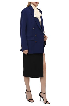 Женская шелковая блузка SAINT LAURENT светло-бежевого цвета по цене 105000 руб., арт. 646010/Y100W | Фото 2 Женская шелковая блузка SAINT LAURENT светло-бежевого цвета, арт. 646010/Y100W | Фото 2