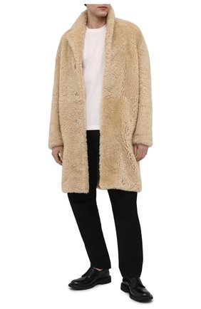 Мужская шуба из овчины BOTTEGA VENETA бежевого цвета по цене 595000 руб., арт. 650567/VKV70 | Фото 2 Мужская шуба из овчины BOTTEGA VENETA бежевого цвета, арт. 650567/VKV70 | Фото 2