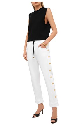 Женские хлопковые брюки BALMAIN белого цвета по цене 95050 руб., арт. VF15364/J094 | Фото 2 Женские хлопковые брюки BALMAIN белого цвета, арт. VF15364/J094 | Фото 2