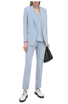 Женский шелковый жакет KITON голубого цвета по цене 337000 руб., арт. D51515K09T63 | Фото 2 Женский шелковый жакет KITON голубого цвета, арт. D51515K09T63 | Фото 2 (Материал подклада: Шелк; Материал внешний: Шелк; Длина (для топов): Стандартные; Рукава: Длинные; Случай: Повседневный; Стили: Кэжуэл; Женское Кросс-КТ: Жакет-одежда; 1-2-бортные: Двубортные; Региональные ограничения белый список (Axapta Mercury): RU)