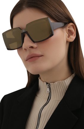 Женские солнцезащитные очки BALENCIAGA темно-коричневого цвета по цене 32900 руб., арт. BB0081S 005 | Фото 2 Женские солнцезащитные очки BALENCIAGA темно-коричневого цвета, арт. BB0081S 005 | Фото 2