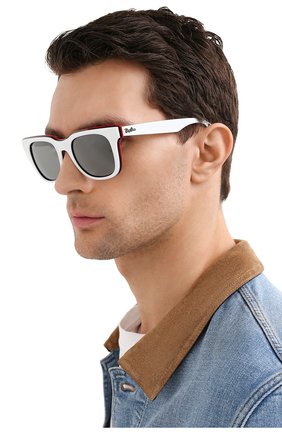 Женские солнцезащитные очки RAY-BAN белого цвета по цене 0 руб., арт. 4368-65196G | Фото 3 Женские солнцезащитные очки RAY-BAN белого цвета, арт. 4368-65196G | Фото 3 (Кросс-КТ: С/з-унисекс; Региональные ограничения белый список (Axapta Mercury): RU; Тип очков: С/з; Оптика Гендер: оптика-унисекс; Очки форма: Прямоугольные)
