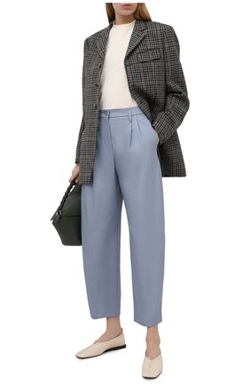 Женские брюки GIORGIO ARMANI синего цвета по цене 94950 руб., арт. 1SHPP0H1/T02FB | Фото 2 Женские брюки GIORGIO ARMANI синего цвета, арт. 1SHPP0H1/T02FB | Фото 2