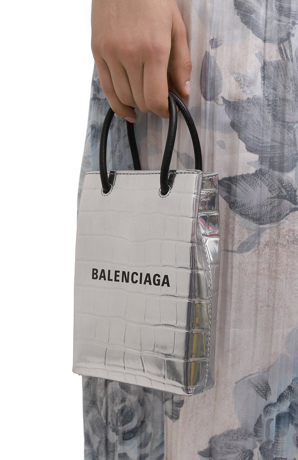 Кожаный чехол shopping для телефона BALENCIAGA серебряного цвета, арт. 593826/1S4EN | Фото 2 (Женское Кросс-КТ: Кожа iPhone)