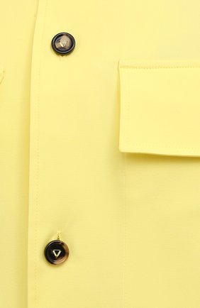 Мужская хлопковая рубашка BOTTEGA VENETA желтого цвета, арт. 652051/VKIX0 | Фото 5 (Воротник: Кент; Рубашки М: Classic Fit; Рукава: Короткие; Случай: Повседневный; Длина (для топов): Стандартные; Региональные ограничения белый список (Axapta Mercury): RU; Материал внешний: Хлопок; Принт: Однотонные; Стили: Минимализм)