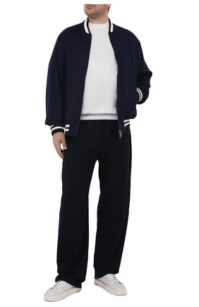 Мужские хлопковые брюки KITON темно-синего цвета, арт. UK1051L | Фото 2 (Длина (брюки, джинсы): Стандартные; Материал внешний: Хлопок; Стили: Спорт-шик; Big sizes: Big Sizes; Региональные ограничения белый список (Axapta Mercury): RU)