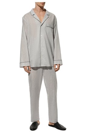 Мужская хлопковая пижама ZIMMERLI светло-серого цвета по цене 34050 руб., арт. 4763-75001 | Фото 2 Мужская хлопковая пижама ZIMMERLI светло-серого цвета, арт. 4763-75001 | Фото 2 (Рукава: Длинные; Длина (для топов): Стандартные; Длина (брюки, джинсы): Стандартные; Материал внешний: Хлопок; Кросс-КТ: домашняя одежда)
