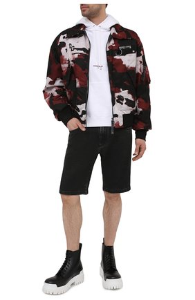 Мужские джинсовые шорты DOLCE & GABBANA черного цвета по цене 42650 руб., арт. GY4JEZ/G8DL1 | Фото 2 Мужские джинсовые шорты DOLCE & GABBANA черного цвета, арт. GY4JEZ/G8DL1 | Фото 2 (Материал внешний: Хлопок, Деним; Длина Шорты М: До колена; Кросс-КТ: Деним; Стили: Кэжуэл; Принт: Без принта)