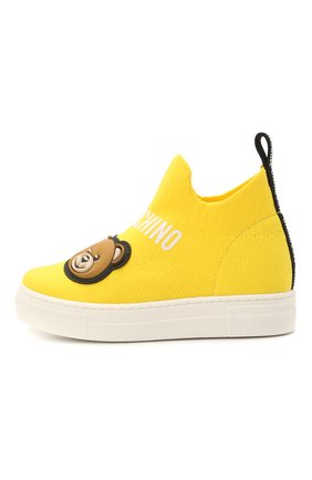 Детские текстильные кеды MOSCHINO желтого цвета по цене 32050 руб., арт. 67505/T0MAIA/28-35 | Фото 2 Детские текстильные кеды MOSCHINO желтого цвета, арт. 67505/T0MAIA/28-35 | Фото 2 (Материал внутренний: Натуральная кожа; Материал внешний: Текстиль; Региональные ограничения белый список (Axapta Mercury): RU; Мальчики Кросс-КТ: Обувь-высокие)
