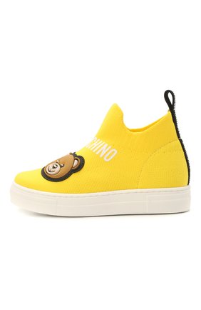 Детские текстильные кеды MOSCHINO желтого цвета по цене 35200 руб., арт. 67505/T0MAIA/36-41 | Фото 2 Детские текстильные кеды MOSCHINO желтого цвета, арт. 67505/T0MAIA/36-41 | Фото 2 (Материал внешний: Текстиль; Материал внутренний: Натуральная кожа; Региональные ограничения белый список (Axapta Mercury): RU; Мальчики Кросс-КТ: Обувь-высокие)