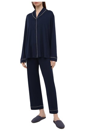 Женская пижама HANRO темно-синего цвета, арт. 077966 | Фото 1 (Материал внешний: Лиоцелл, Растительное волокно; Длина (брюки, джинсы): Стандартные; Длина (для топов): Стандартные; Рукава: Длинные; Длина Ж (юбки, платья, шорты): Мини)