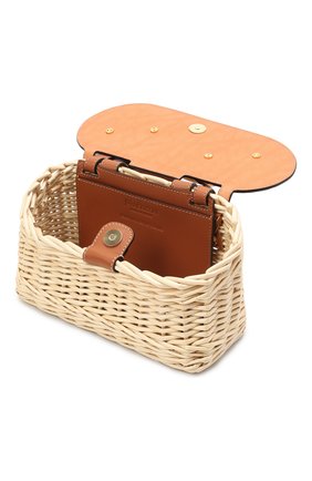 Женская сумка chain lid basket small JW ANDERSON бежевого цвета по цене 156500 руб., арт. HB0321 PG0444 | Фото 4 Женская сумка chain lid basket small JW ANDERSON бежевого цвета, арт. HB0321 PG0444 | Фото 4 (Сумки-технические: Сумки через плечо, Сумки top-handle; Материал: Натуральная кожа; Ремень/цепочка: На ремешке; Размер: small)