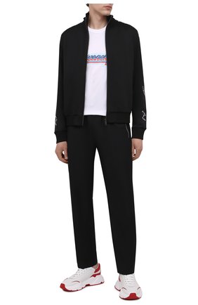 Мужской толстовка GIVENCHY черного цвета по цене 114000 руб., арт. BMJ0A030AE | Фото 2 Мужской толстовка GIVENCHY черного цвета, арт. BMJ0A030AE | Фото 2 (Материал внешний: Синтетический материал, Хлопок; Рукава: Длинные; Длина (для топов): Стандартные; Стили: Спорт-шик; Мужское Кросс-КТ: Толстовка-одежда)