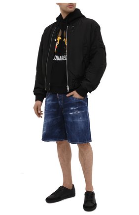 Мужские джинсовые шорты DSQUARED2 синего цвета по цене 49600 руб., арт. S74MU0634/S30342 | Фото 2 Мужские джинсовые шорты DSQUARED2 синего цвета, арт. S74MU0634/S30342 | Фото 2 (Материал внешний: Хлопок, Деним; Длина Шорты М: Ниже колена; Кросс-КТ: Деним; Стили: Гранж; Принт: Без принта)