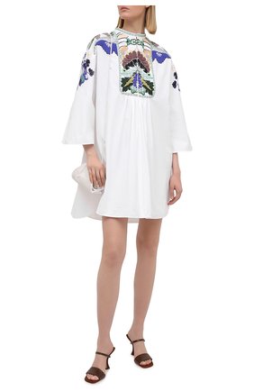 Женское хлопковое платье VALENTINO белого цвета по цене 351000 руб., арт. VB3VAV255DN | Фото 2 Женское хлопковое платье VALENTINO белого цвета, арт. VB3VAV255DN | Фото 2
