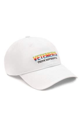 Женская хлопковая бейсболка VETEMENTS белого цвета по цене 28500 руб., арт. UE51CA400W 1052/W | Фото 1 Женская хлопковая бейсболка VETEMENTS белого цвета, арт. UE51CA400W 1052/W | Фото 1