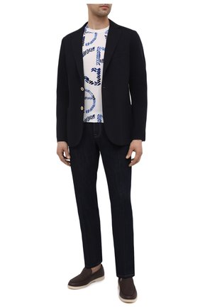 Мужская футболка из вискозы GIORGIO ARMANI белого цвета по цене 38050 руб., арт. 3KST55/SJMIZ | Фото 2 Мужская футболка из вискозы GIORGIO ARMANI белого цвета, арт. 3KST55/SJMIZ | Фото 2 (Длина (для топов): Стандартные; Рукава: Короткие; Материал внешний: Вискоза; Принт: С принтом; Стили: Кэжуэл)
