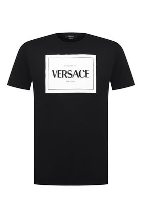Мужская хлопковая футболка VERSACE черного цвета по цене 33350 руб., арт. A89296/A228806 | Фото 1 Мужская хлопковая футболка VERSACE черного цвета, арт. A89296/A228806 | Фото 1 (Материал внешний: Хлопок; Рукава: Короткие; Длина (для топов): Стандартные; Принт: С принтом; Стили: Кэжуэл)