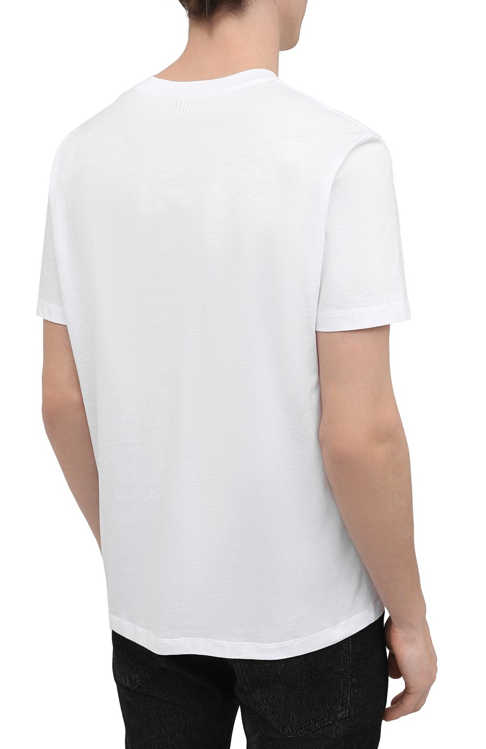 Мужская хлопковая футболка AMI белого цвета, арт. BFHJ108.723 | Фото 4 (Принт: Без принта; Рукава: Короткие; Длина (для топов): Стандартные; Материал внешний: Хлопок; Стили: Минимализм)