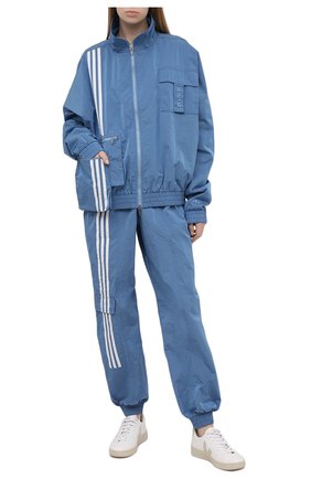 Женские брюки nylon adidas x ivy park ADIDAS ORIGINALS голубого цвета по цене 10999 руб., арт. H33308 | Фото 2 Женские брюки nylon adidas x ivy park ADIDAS ORIGINALS голубого цвета, арт. H33308 | Фото 2