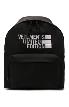 Женский рюкзак VETEMENTS черного цвета по цене 85550 руб., арт. UE51BA500B 1302/W | Фото 1 Женский рюкзак VETEMENTS черного цвета, арт. UE51BA500B 1302/W | Фото 1