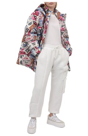 Женский пуховик ski tag adidas x ivy park ADIDAS ORIGINALS разноцветного цвета по цене 29999 руб., арт. H18992 | Фото 2 Женский пуховик ski tag adidas x ivy park ADIDAS ORIGINALS разноцветного цвета, арт. H18992 | Фото 2