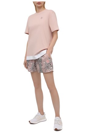 Женские шорты ADIDAS BY STELLA MCCARTNEY разноцветного цвета по цене 7560 руб., арт. GL7338 | Фото 2 Женские шорты ADIDAS BY STELLA MCCARTNEY разноцветного цвета, арт. GL7338 | Фото 2